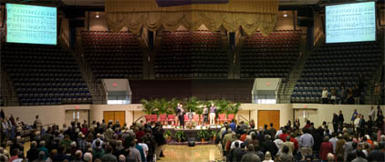 The Paperless Hymnal� in use at the 2004 ACU Lectureship